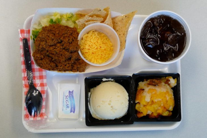 school-lunch-830x553